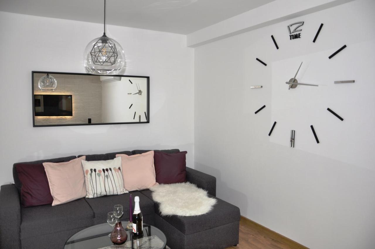 Lux Apartment Πάζαρτζικ Εξωτερικό φωτογραφία