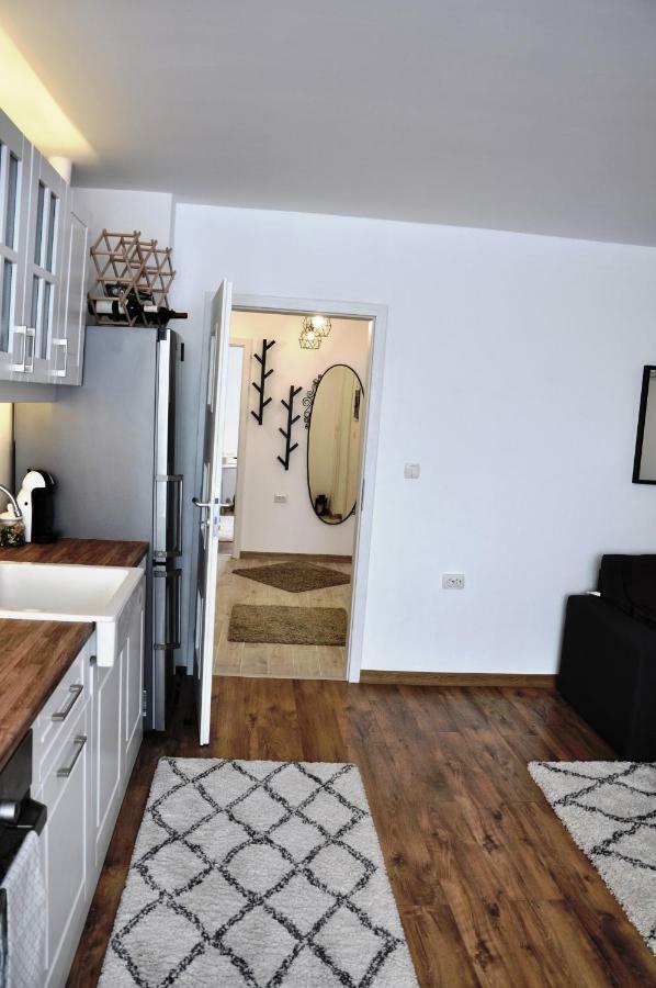 Lux Apartment Πάζαρτζικ Εξωτερικό φωτογραφία