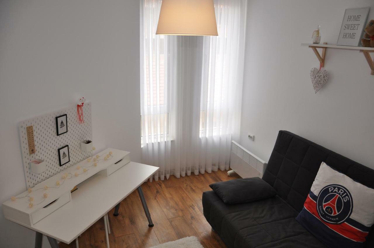 Lux Apartment Πάζαρτζικ Εξωτερικό φωτογραφία