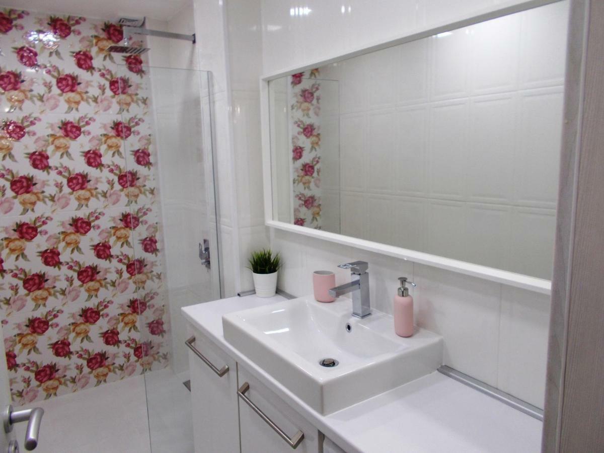 Lux Apartment Πάζαρτζικ Εξωτερικό φωτογραφία